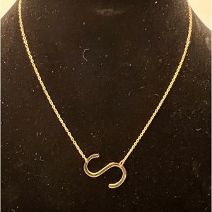 Initial Necklace S Quality Gold Tone - Always in Style